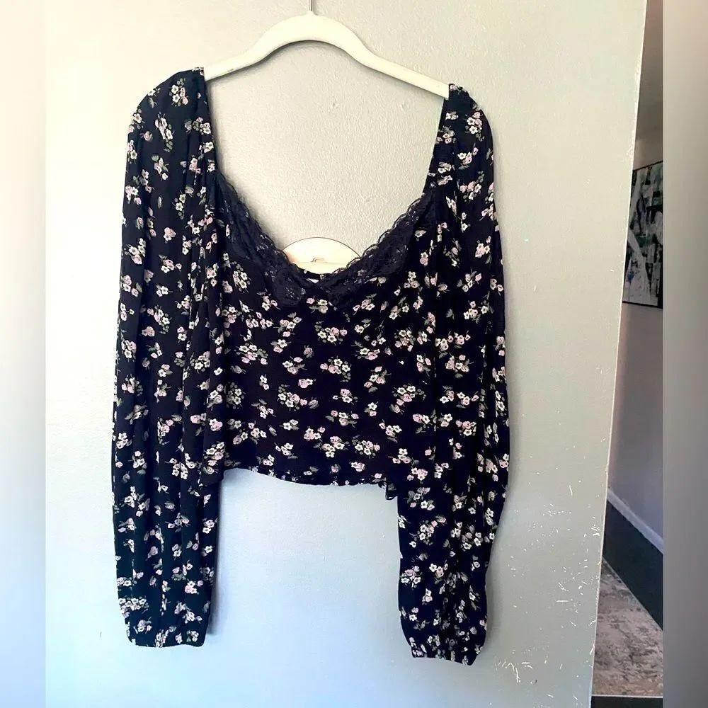 NWOT BP. Floral Cropped Blouse Top Black 2X